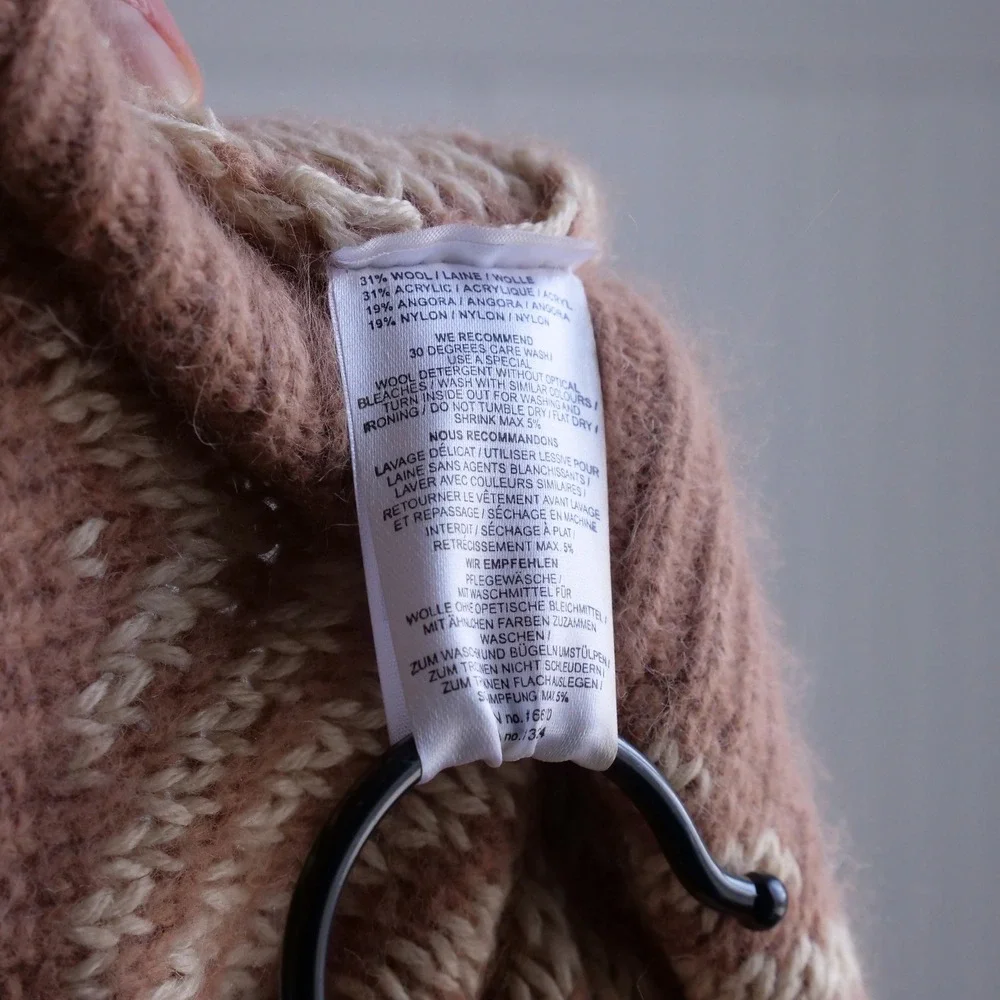 Modern Gianni‎ Anthropologie super soft chevron Candy Floss sweater
